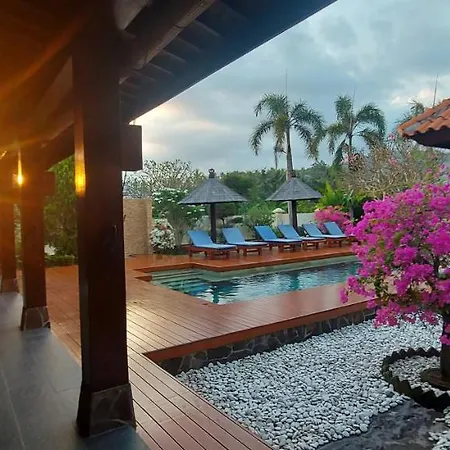 Bale Solah Lombok Holiday Resort